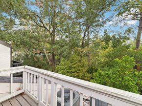 22 Sugarberry Circle, Houston TX 77024