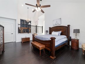 22 Sugarberry Circle, Houston TX 77024