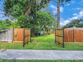 5914 Breland Street, Houston TX 77016