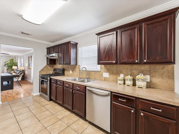 5211 Mulford Street, Houston TX 77023