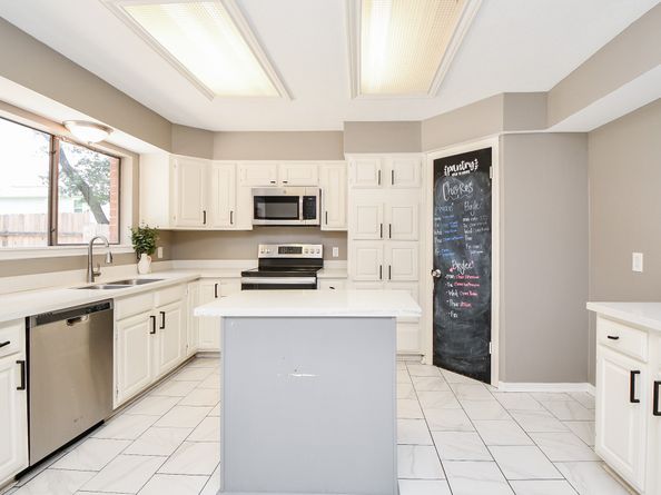 2331 Wren Meadow Road, Richmond TX 77406