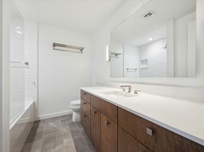 2200 Willowick Road 11C, Houston TX 77027