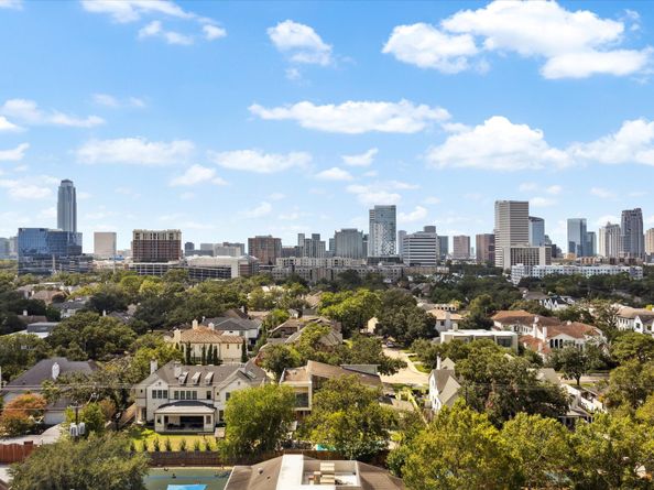 2200 Willowick Road 11C, Houston TX 77027