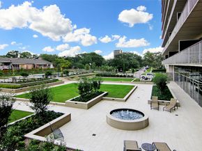 2200 Willowick Road 11C, Houston TX 77027