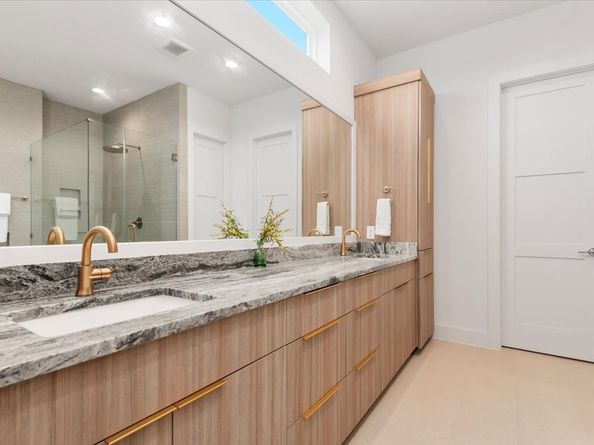 5203 Texas Street, Houston TX 77011