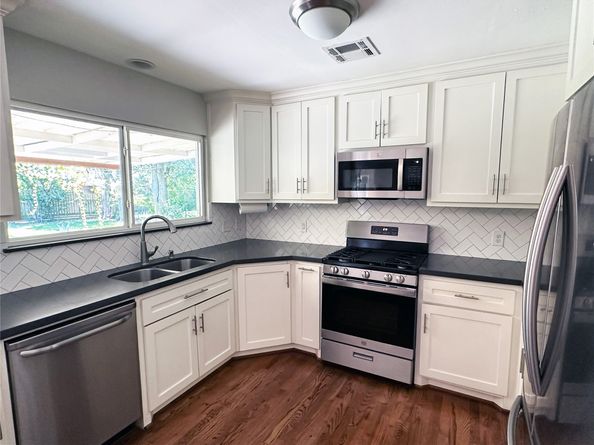 4821 Hummingbird Street, Houston TX 77035