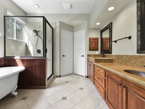 31 Treescape Circle, The Woodlands TX 77381