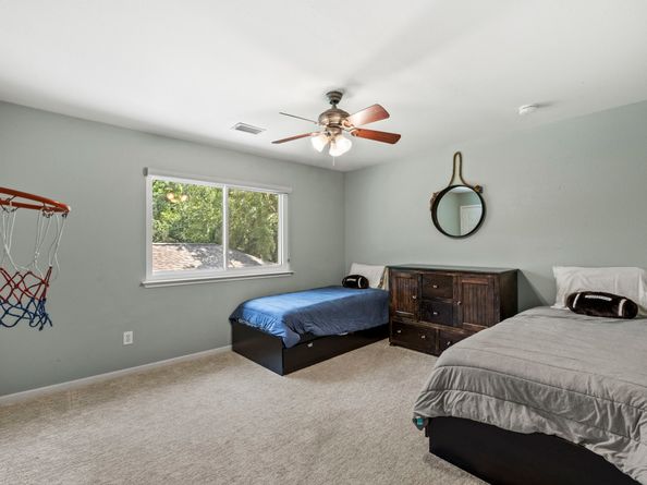 31 Treescape Circle, The Woodlands TX 77381