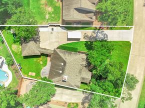 31 Treescape Circle, The Woodlands TX 77381