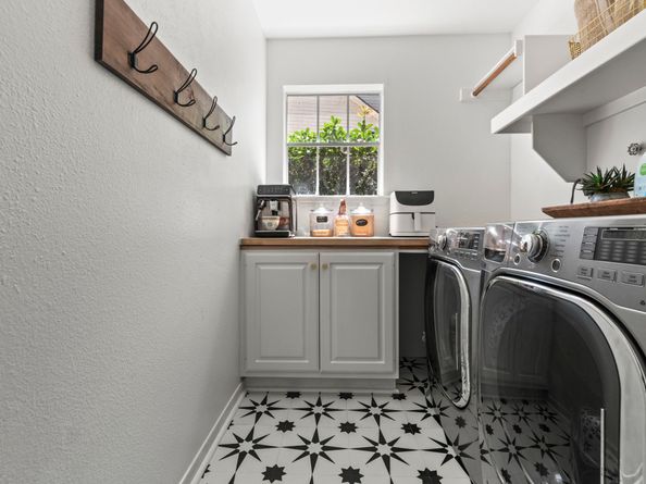 31 Treescape Circle, The Woodlands TX 77381