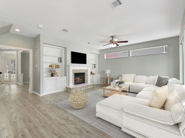 31 Treescape Circle, The Woodlands TX 77381