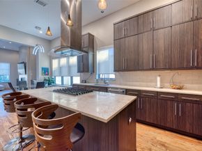 5521 Kiam Street, Houston TX 77007