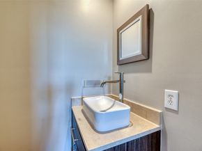 5521 Kiam Street, Houston TX 77007