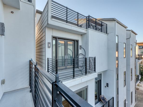 5521 Kiam Street, Houston TX 77007