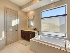 5521 Kiam Street, Houston TX 77007