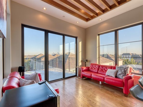 5521 Kiam Street, Houston TX 77007