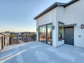 5521 Kiam Street, Houston TX 77007