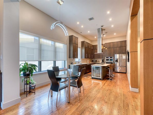 5521 Kiam Street, Houston TX 77007