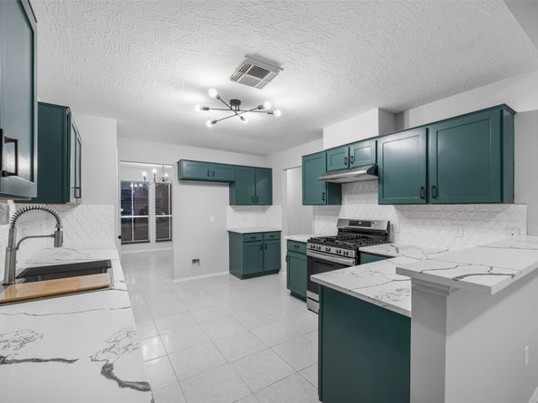 8906 Westplace Drive, Houston TX 77071