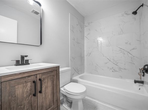 8906 Westplace Drive, Houston TX 77071