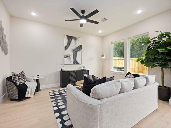 8303 Venus Street, Houston TX 77088