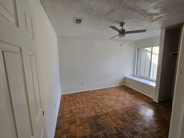 6106 W Airport Boulevard 18, Houston TX 77035