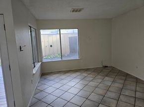 6106 W Airport Boulevard 18, Houston TX 77035