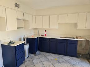 6106 W Airport Boulevard 18, Houston TX 77035