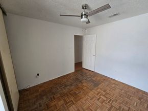 6106 W Airport Boulevard 18, Houston TX 77035