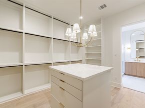 1104 W 9th Street, Houston TX 77007