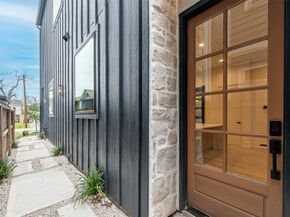 1104 W 9th Street, Houston TX 77007