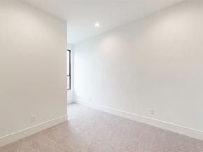 1104 W 9th Street, Houston TX 77007