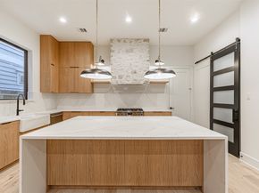 1104 W 9th Street, Houston TX 77007