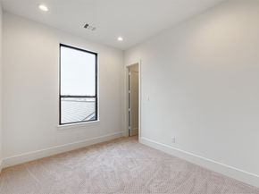 1104 W 9th Street, Houston TX 77007