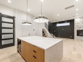 1104 W 9th Street, Houston TX 77007