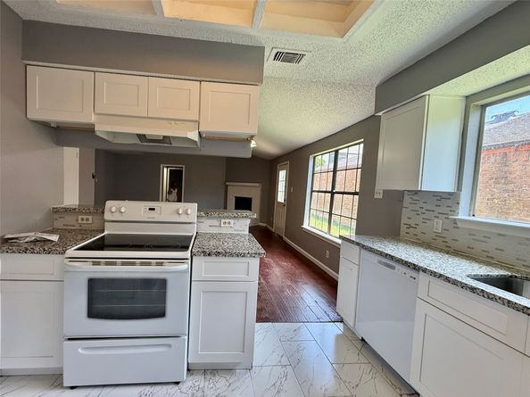 8715 Belle Glen Drive, Houston TX 77099