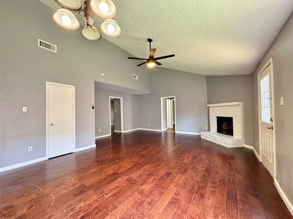 8715 Belle Glen Drive, Houston TX 77099