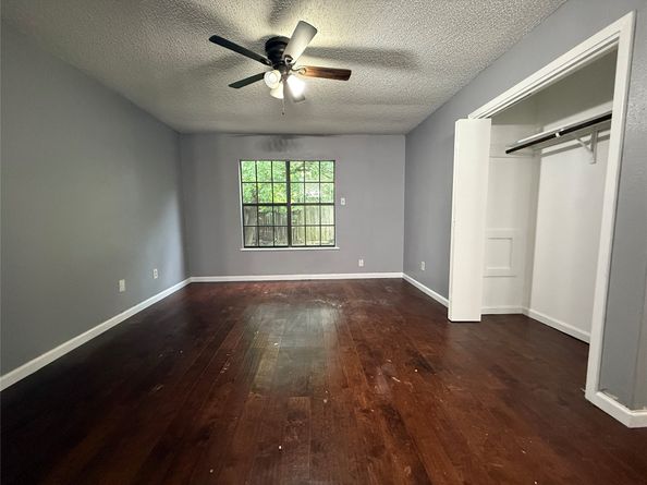 8715 Belle Glen Drive, Houston TX 77099