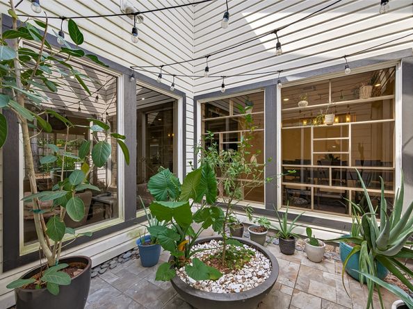 1630 Fall Valley Drive, Houston TX 77077