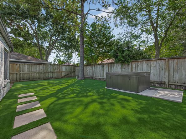 1630 Fall Valley Drive, Houston TX 77077