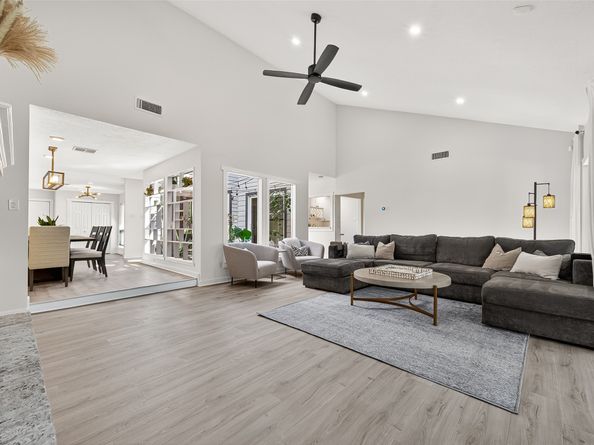 1630 Fall Valley Drive, Houston TX 77077