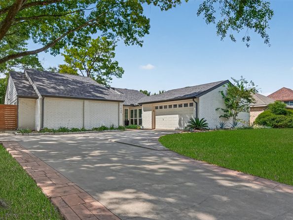 1630 Fall Valley Drive, Houston TX 77077