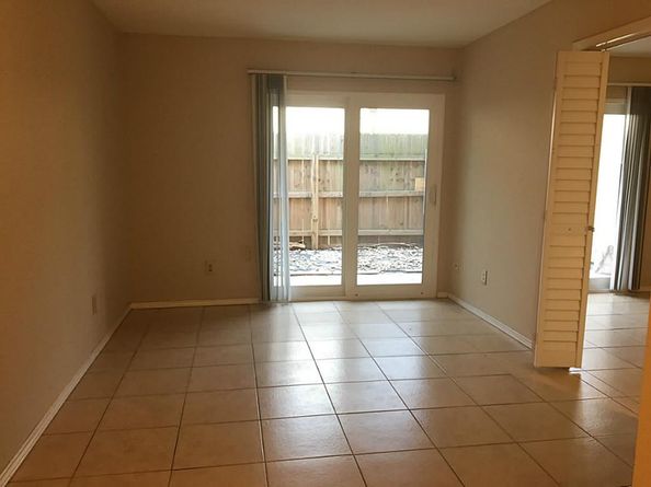 10075 Westpark Drive 14, Houston TX 77042