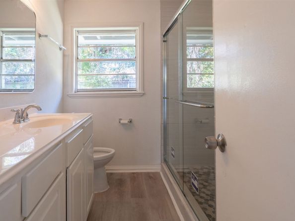 10221 Bretton Drive, Houston TX 77016