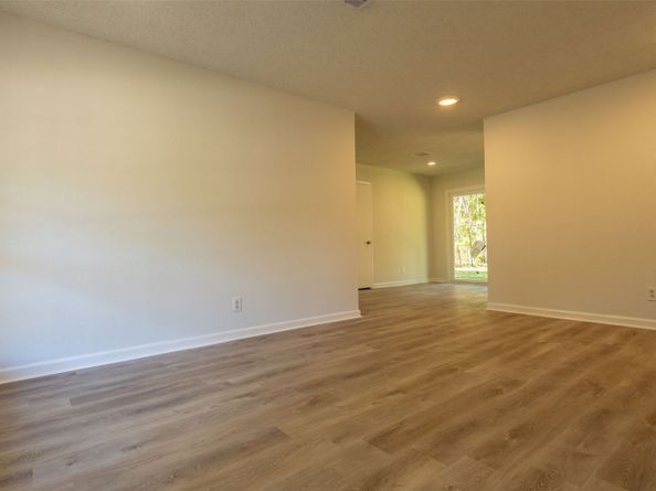 10221 Bretton Drive, Houston TX 77016