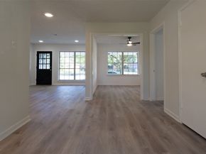 10221 Bretton Drive, Houston TX 77016