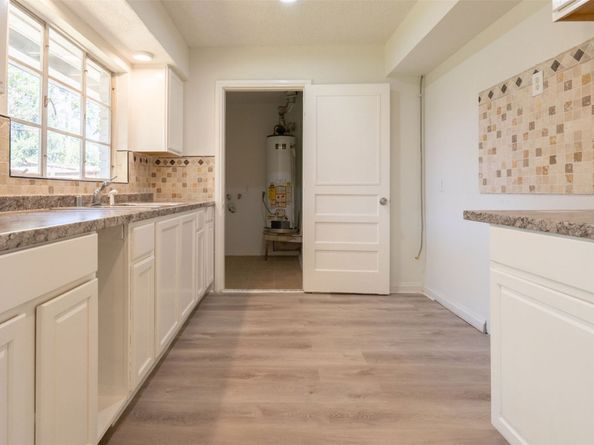 10221 Bretton Drive, Houston TX 77016