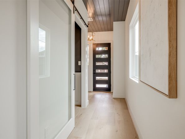 902 E 25TH Street, Houston TX 77009