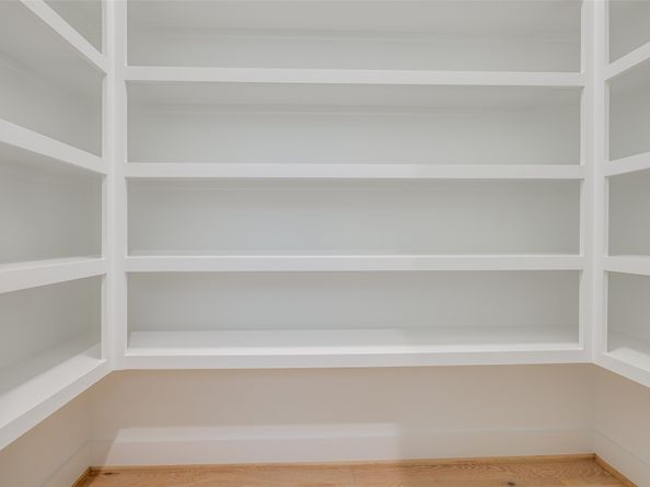 902 E 25TH Street, Houston TX 77009