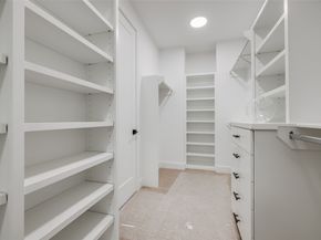 902 E 25TH Street, Houston TX 77009